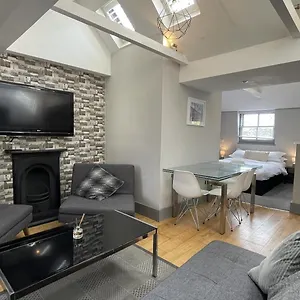 Ei8ht Guest Aparthotel Hove