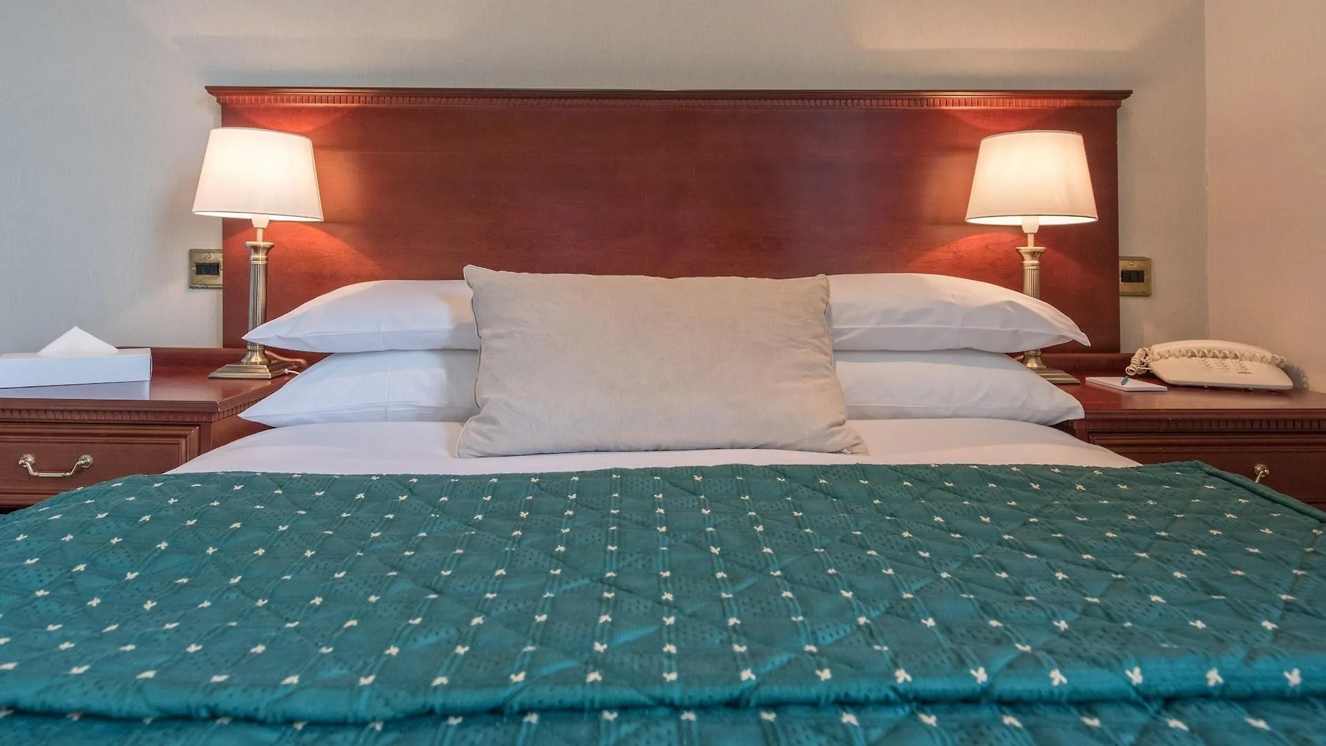 Cairn Hotel Harrogate 3*,