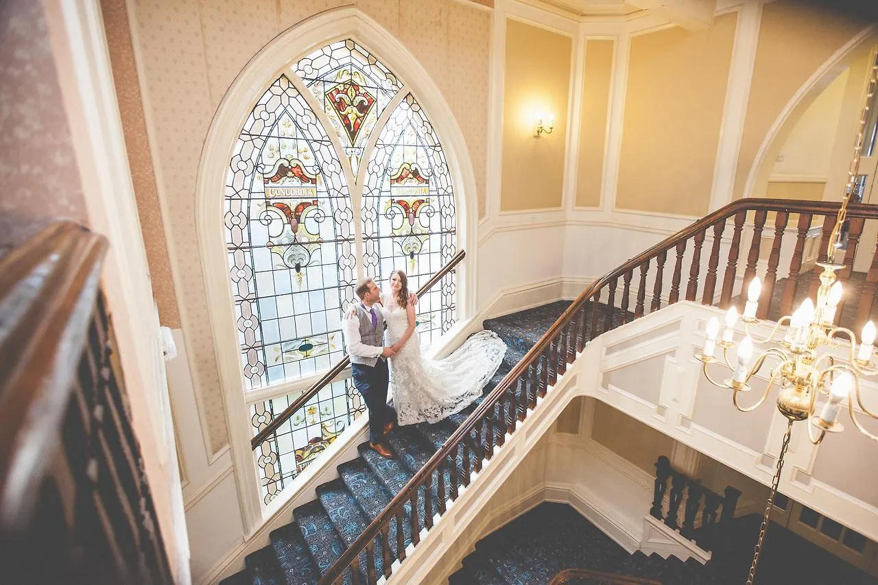 Cairn Hotel Harrogate 3*,